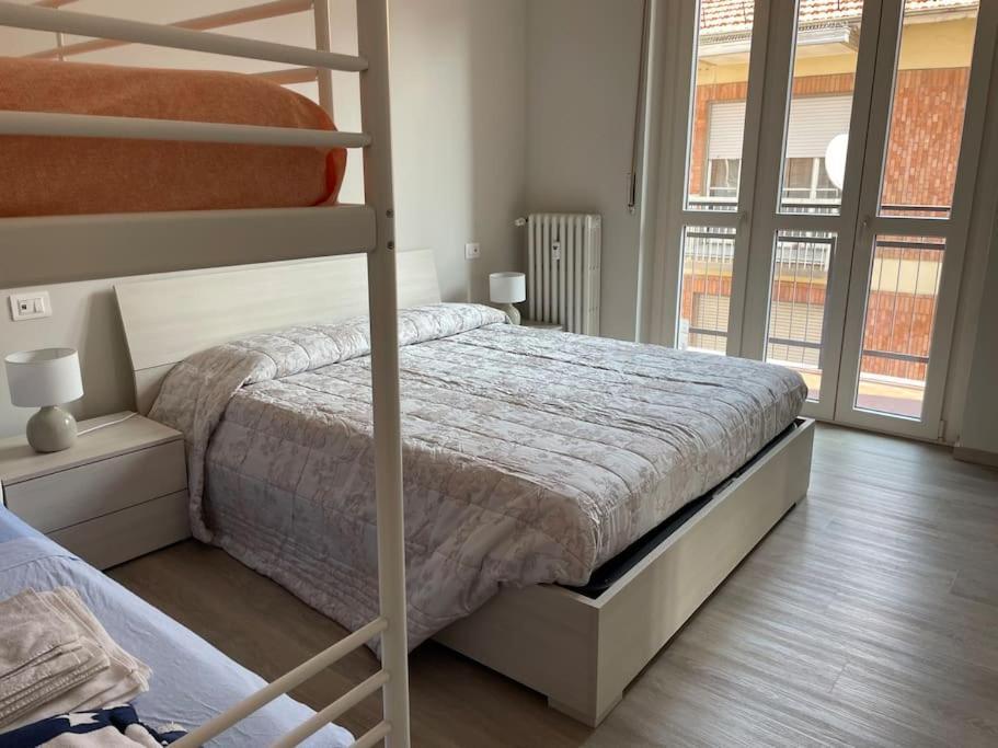 אסטי Suite De Rolandis Cin Itoo5Oo5C22Cdbezny מראה חיצוני תמונה